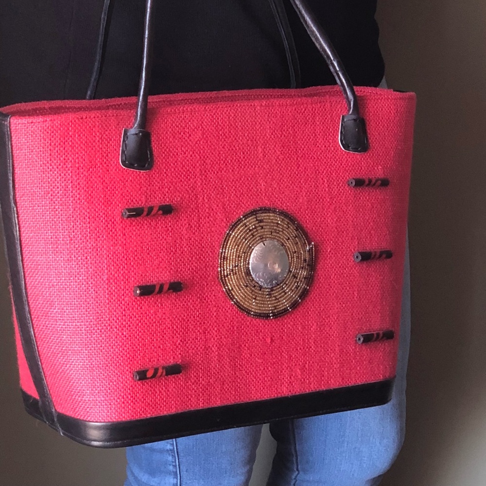 Red jute handbag w free matching necklace & bangle